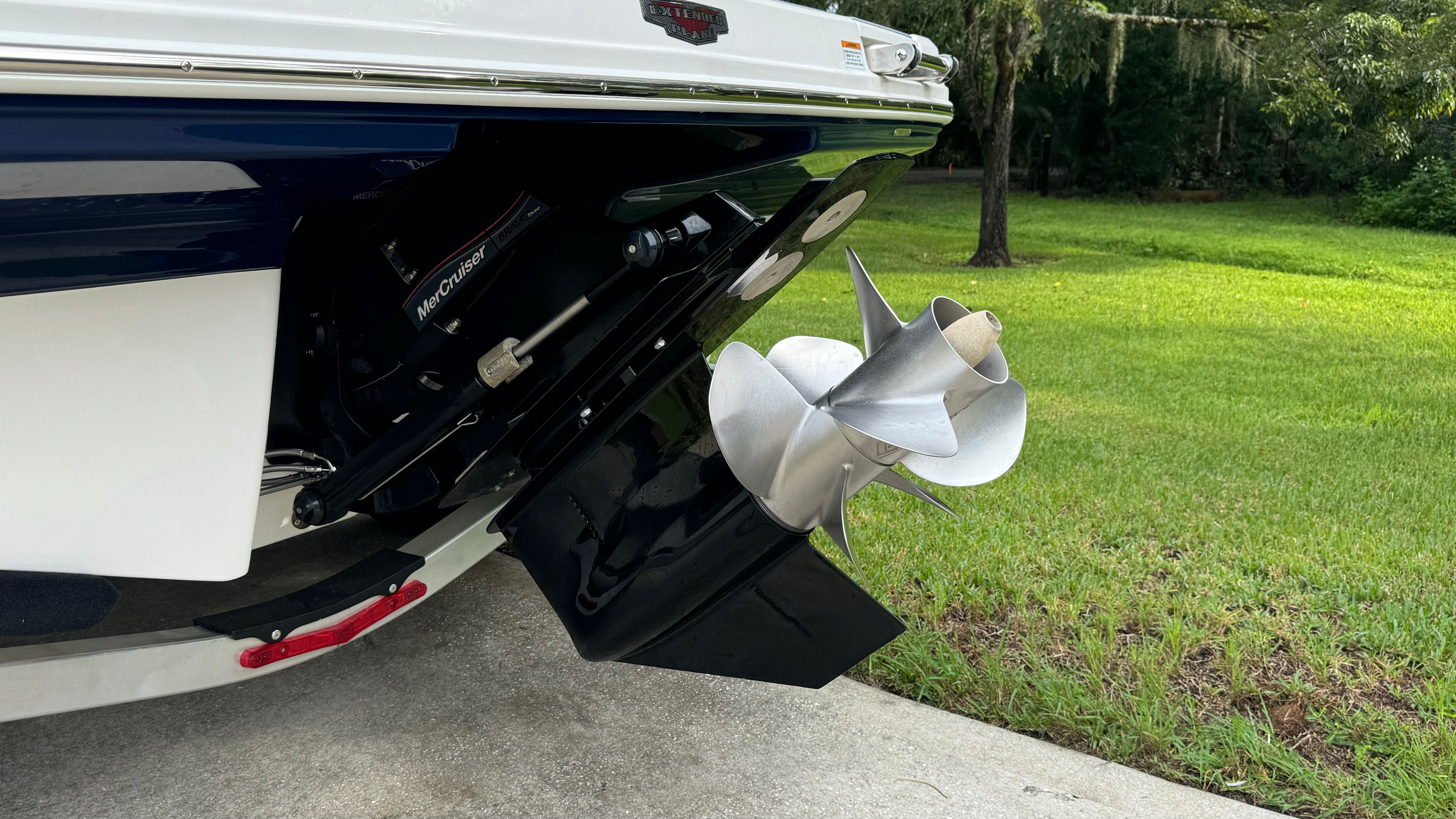 2023 Chaparral 23 SSi