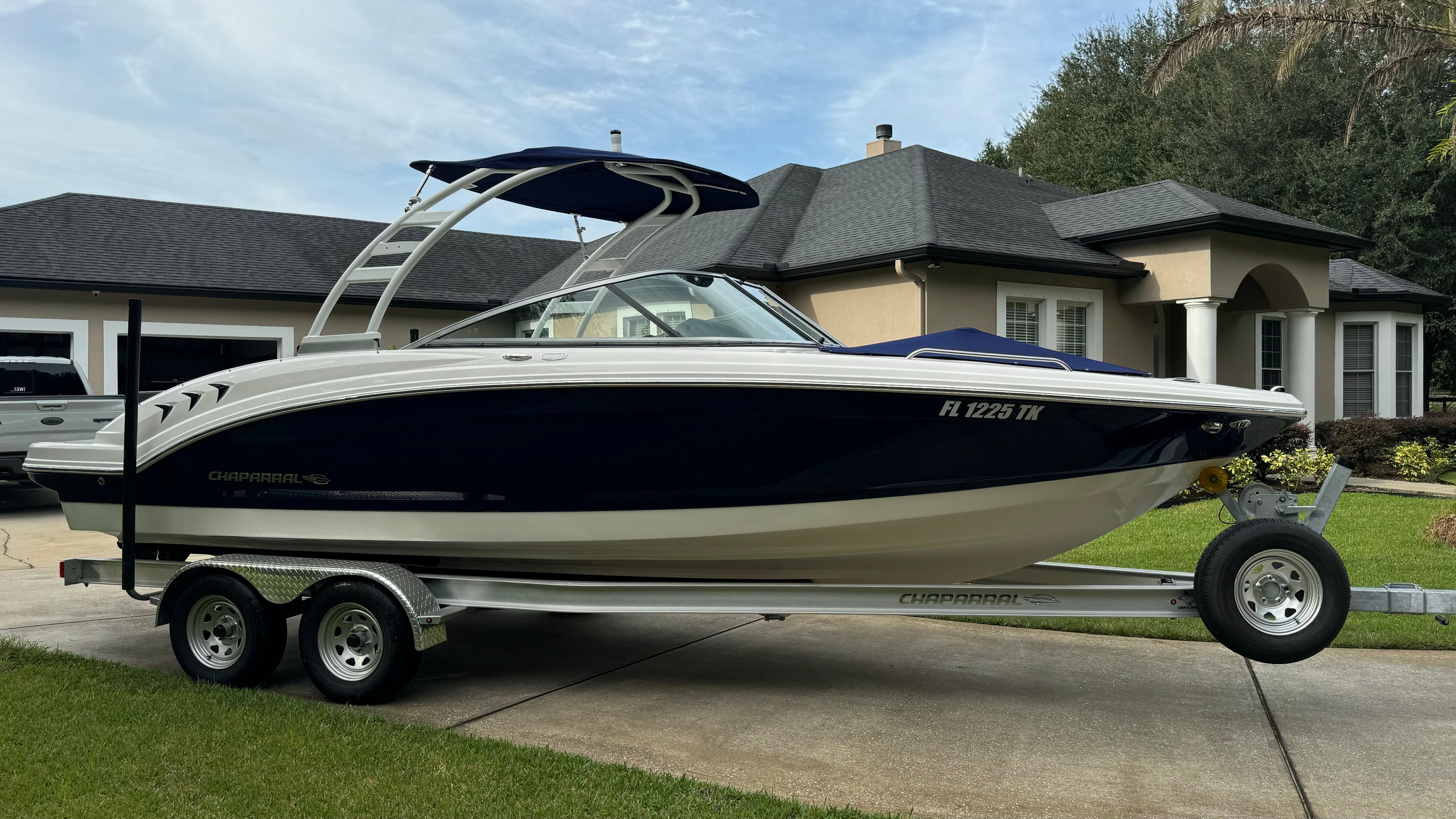 2023 Chaparral 23 SSi