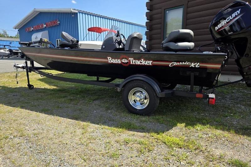 2024 Tracker BT CLASSIC XL-S&D