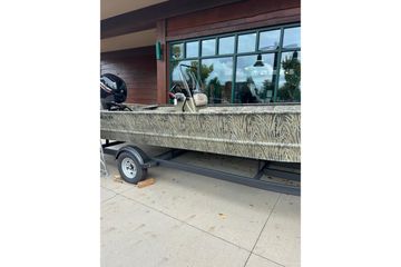 2026 Tracker Grizzly 2072 CC