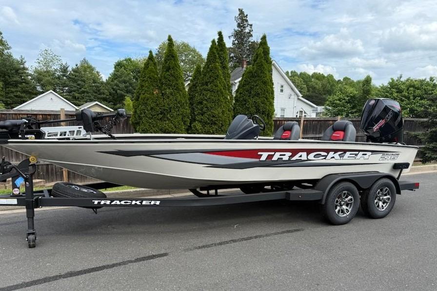 2025 Tracker Savage 215