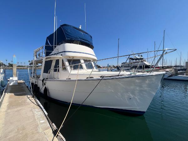 2007 Mariner 35 Flybridge Sedan