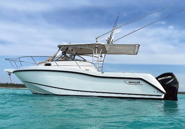 2009 Boston Whaler 255 Conquest
