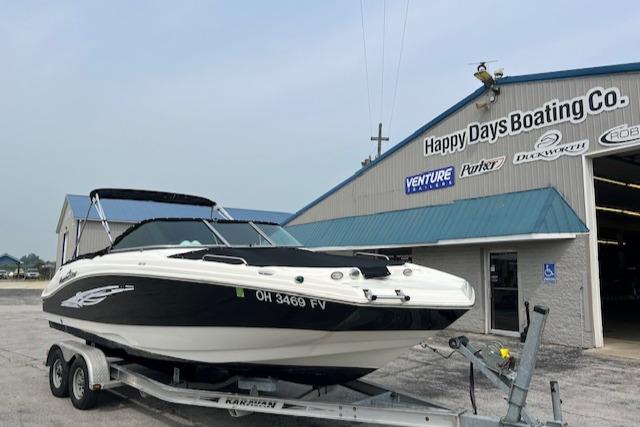 NauticStar 223DC Sport Deck 2014 NauticStar 223DC Sport Deck boat on trailer at Happy Days Boating Co.