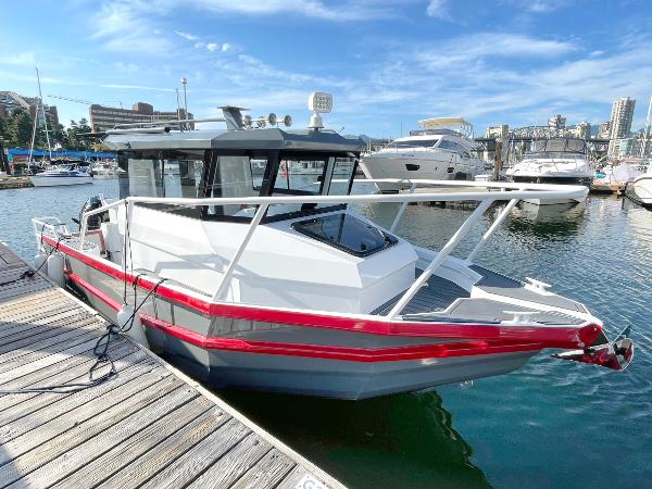 2023 Custom Blackfish E685w