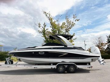 2025 Crownline 270 XSS