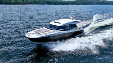 2023 Prestige 520S