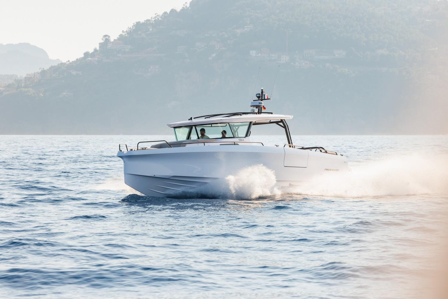 2025 Axopar 45 Cross Top