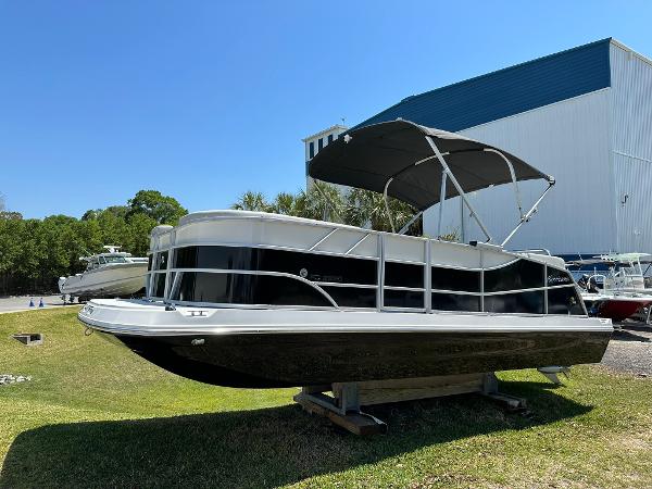 2024 Hurricane FunDeck 2260 RE OB