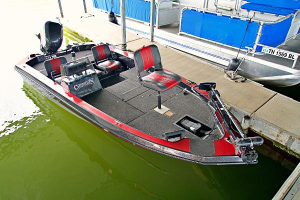 Champion 184 Bass Boat