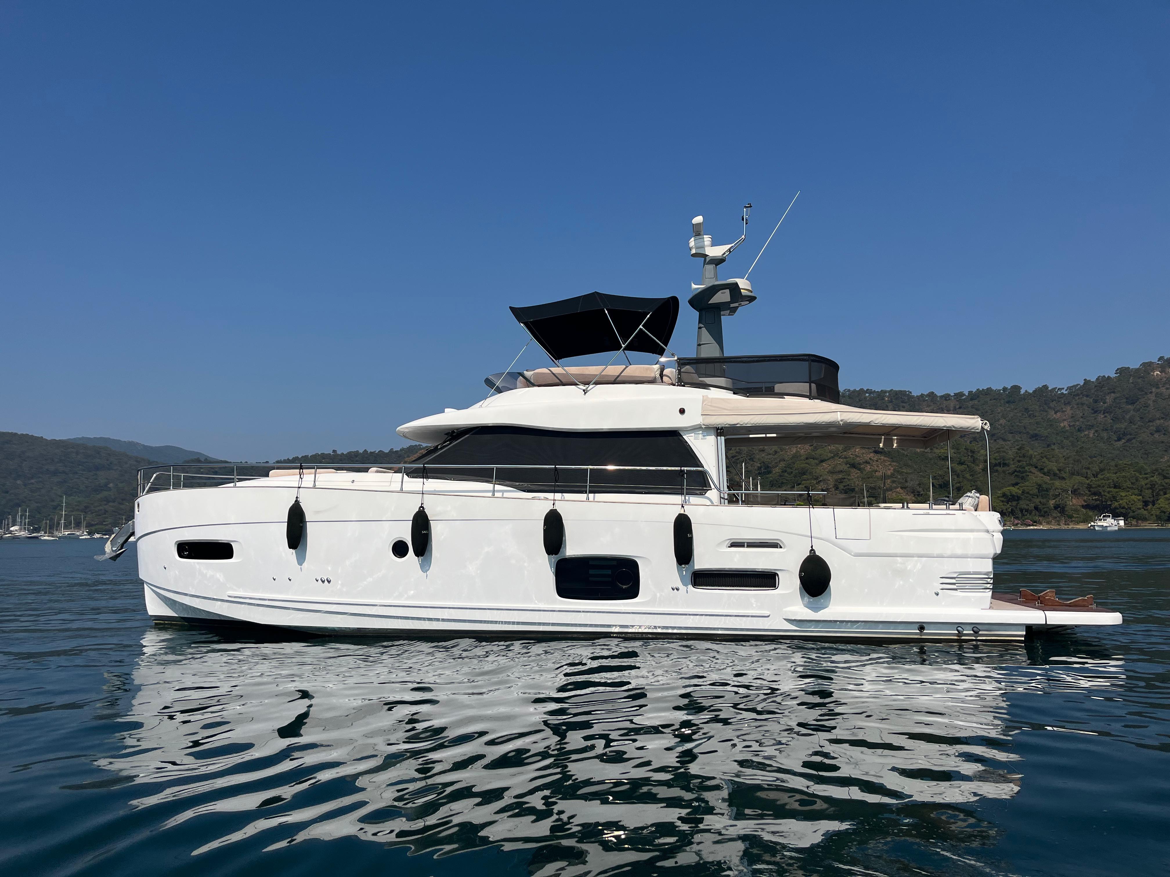 2018 Azimut Magellano 53
