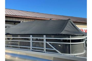 2025 Bennington 20 SF Family / 4 Fishing seat