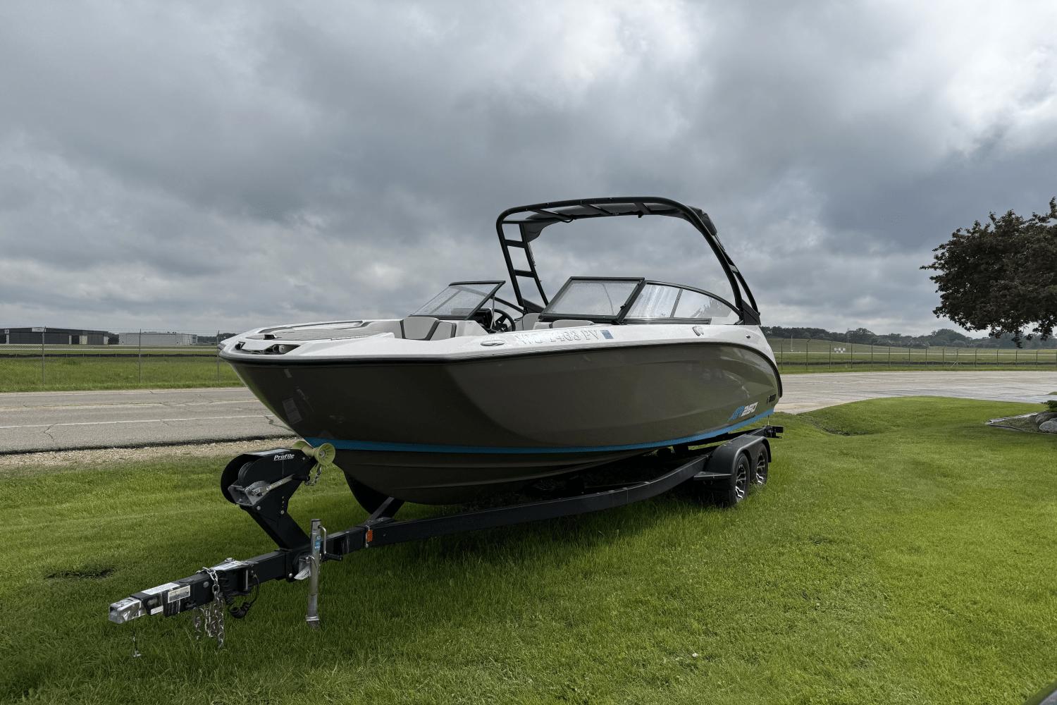 2022 Yamaha Boats AR250