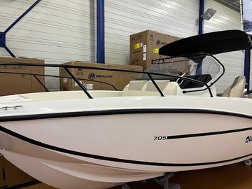 2025 Quicksilver 705 open