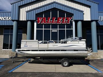 2003 Sylvan 820
