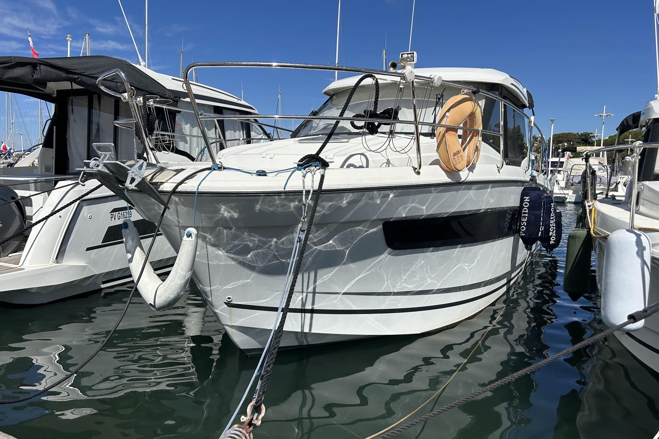 2018 Jeanneau Merry Fisher 895 Offshore