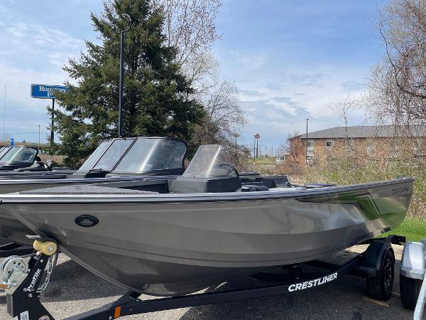 Crestliner 1750 Hawk SC 2025 Crestliner 1750 Hawk SC boat on trailer, parked outdoors.