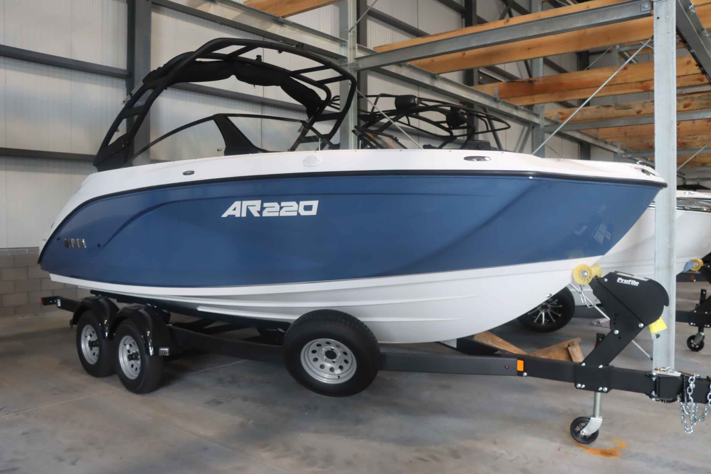 Yamaha Boats AR220