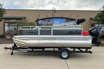 2026 Sun Tracker Bass Buggy 16 XL Select