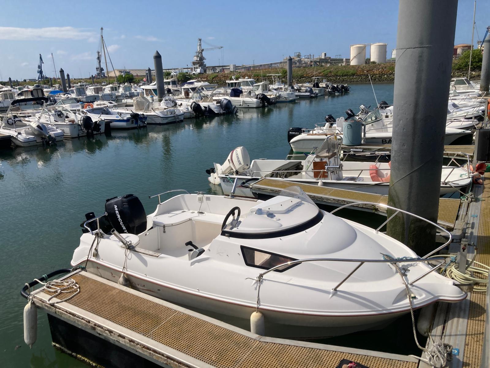2006 Quicksilver 470