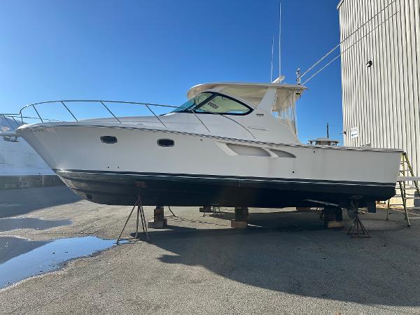 2009 Tiara Yachts 3800 Open