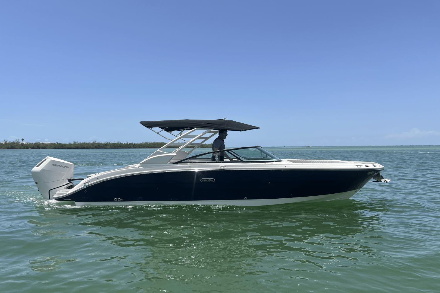 Sea Ray SDX 270 Outboard