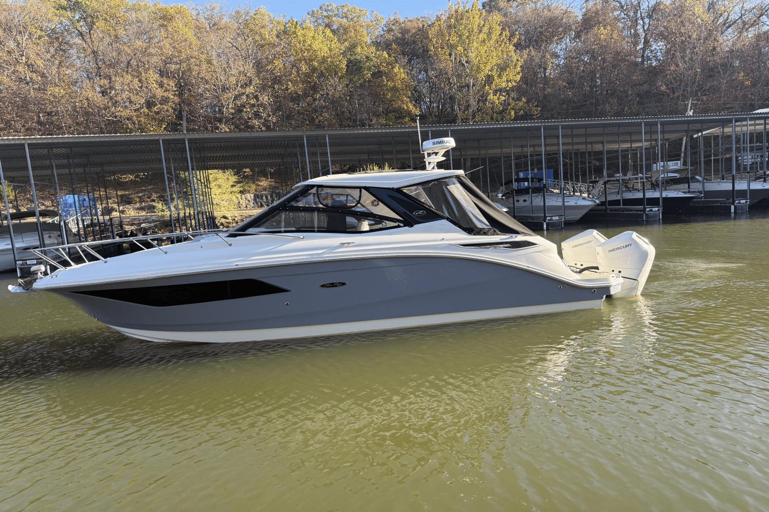 2024 Sea Ray Sundancer 320 Outboard
