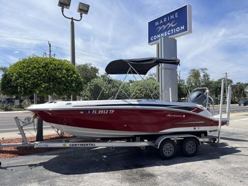 2023 Hurricane 205 Sundeck Sport OB