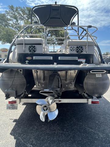 2015 Bennington 2575 QCW I/O Sport Arch