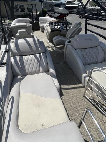 2015 Bennington 2575 QCW I/O Sport Arch