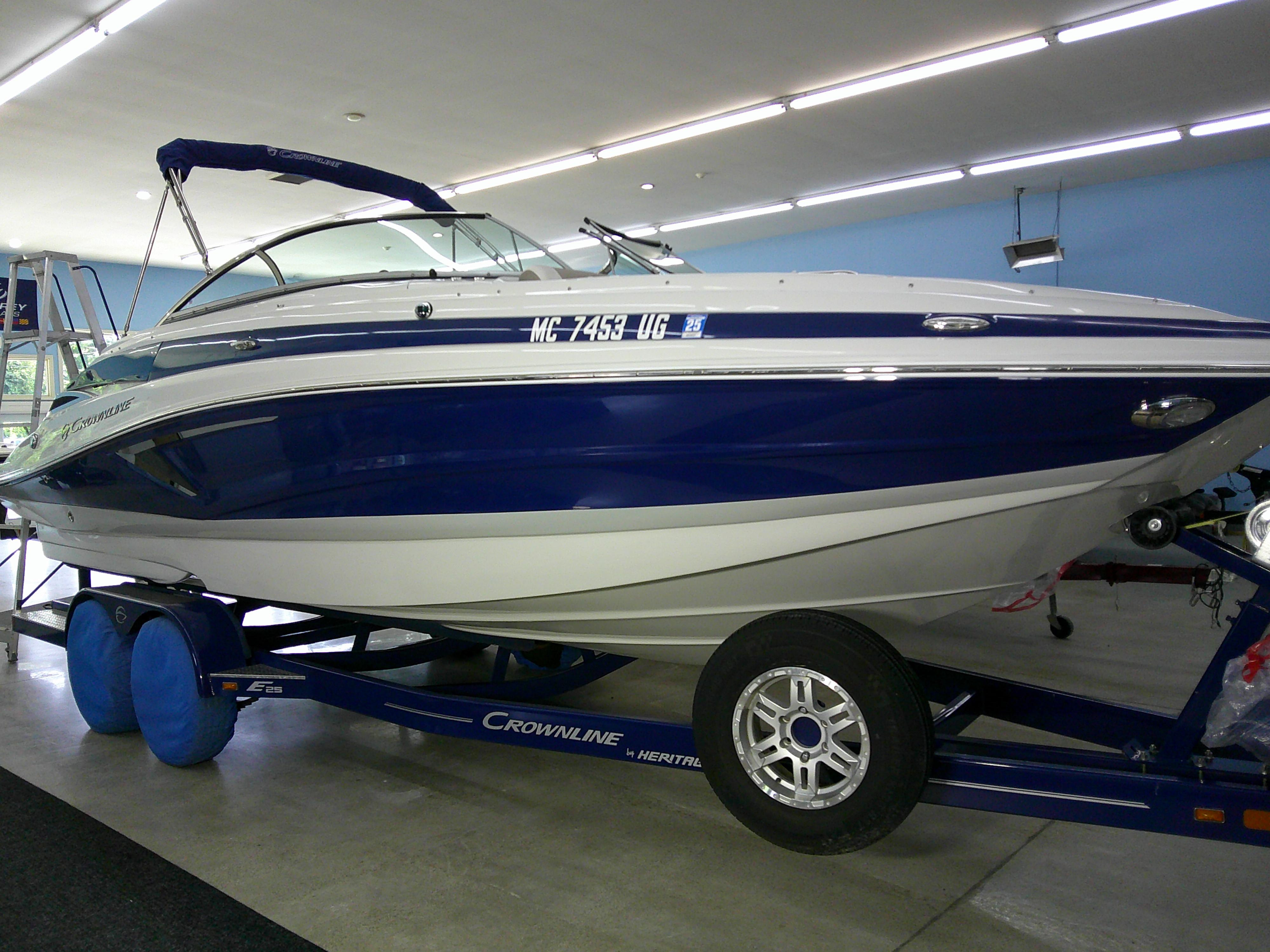 2019 Crownline Eclipse E255
