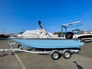 Boston Whaler 190 Montauk