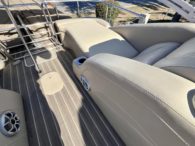 2015 Bennington 2275 RCW