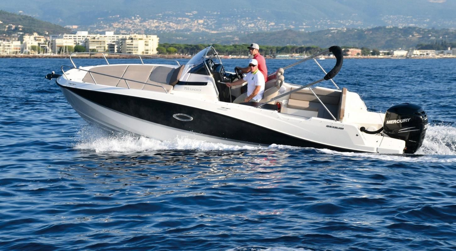 2026 Quicksilver Activ 755 Sundeck