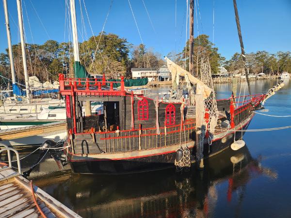 1982 Watkins 27 Pirate Ship!