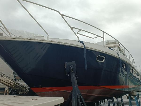 1990 Mochi Craft 42 AFT CABIN