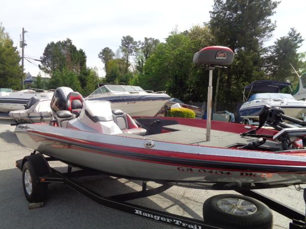Ranger Z175 2016 Ranger Z175 boat on trailer, parked outdoors with other boats in background.