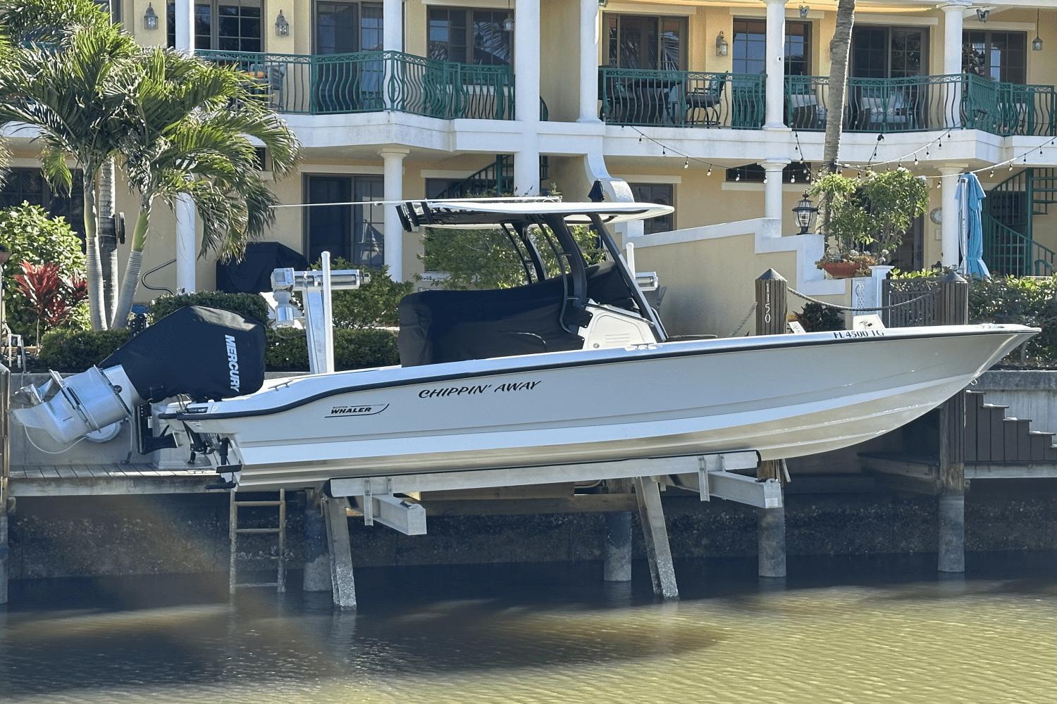 Boston Whaler 250 Dauntless