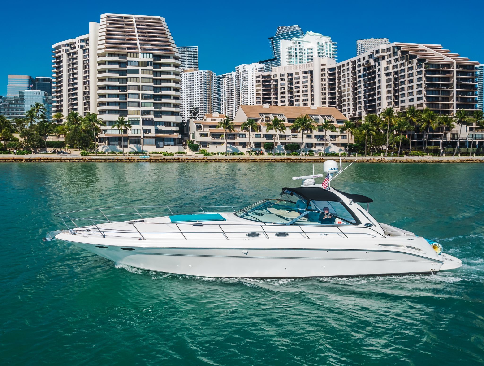 1999 Sea Ray 410 Express Cruiser