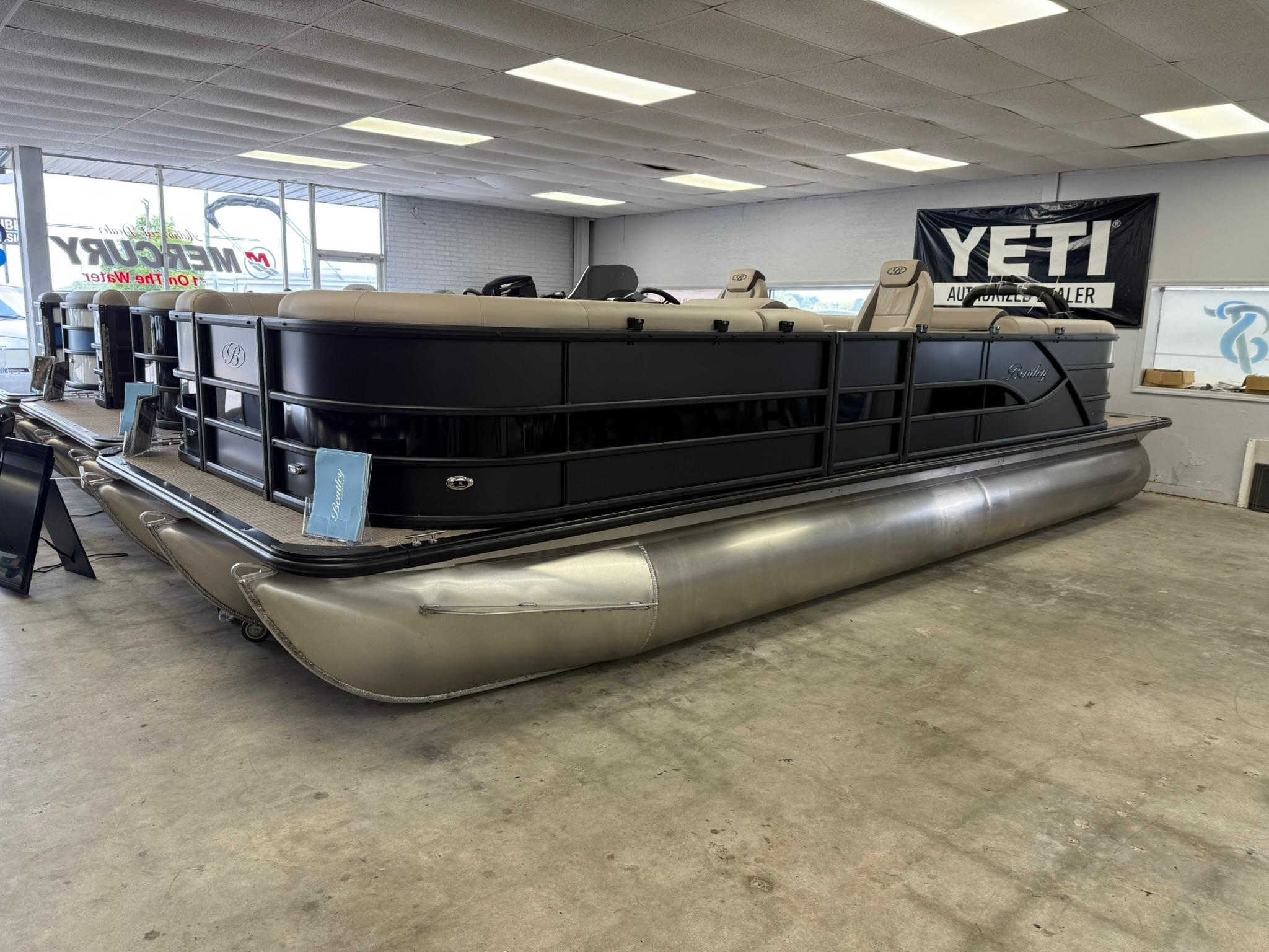2026 Bentley Pontoons Legacy 243 Navigator