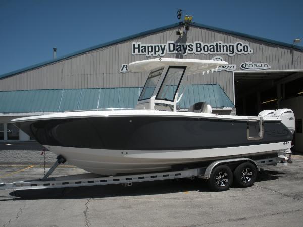 Robalo R250 Center Console 2025 Robalo R250 Center Console boat on trailer at Happy Days Boating Co.