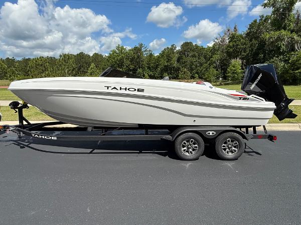 2025 Tahoe T21