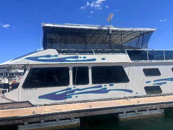 1993 Fun Country Houseboat
