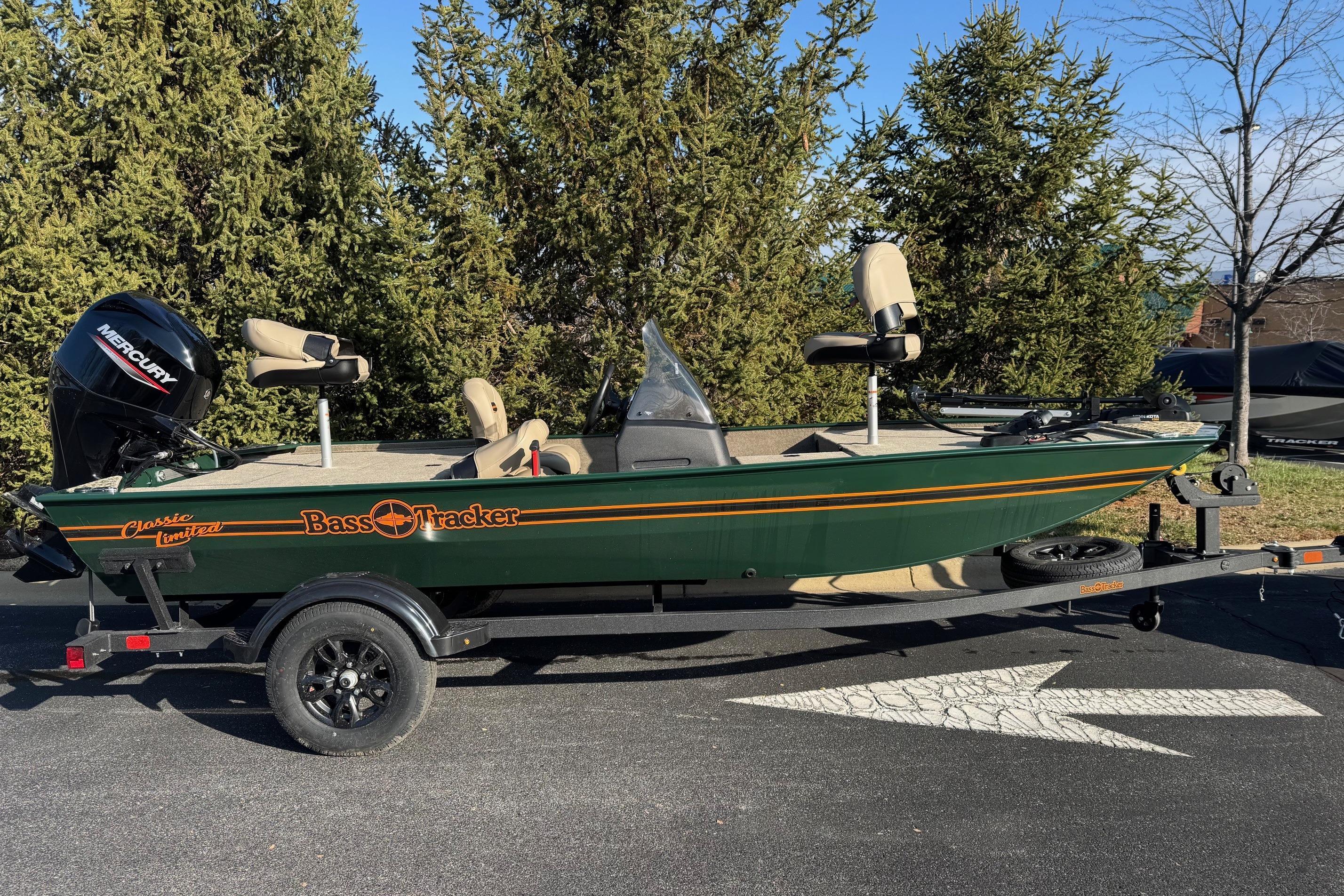 Tracker Bass Tracker Classic Limited 2026 Tracker Bass Tracker Classic Limited boat on trailer, parked outdoors.