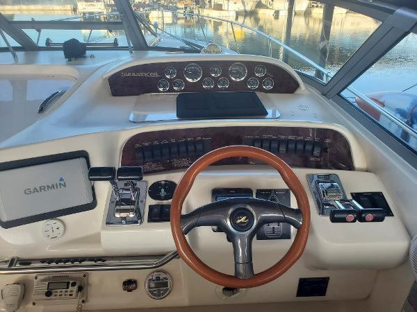 1998 Sea Ray 330 Sundancer