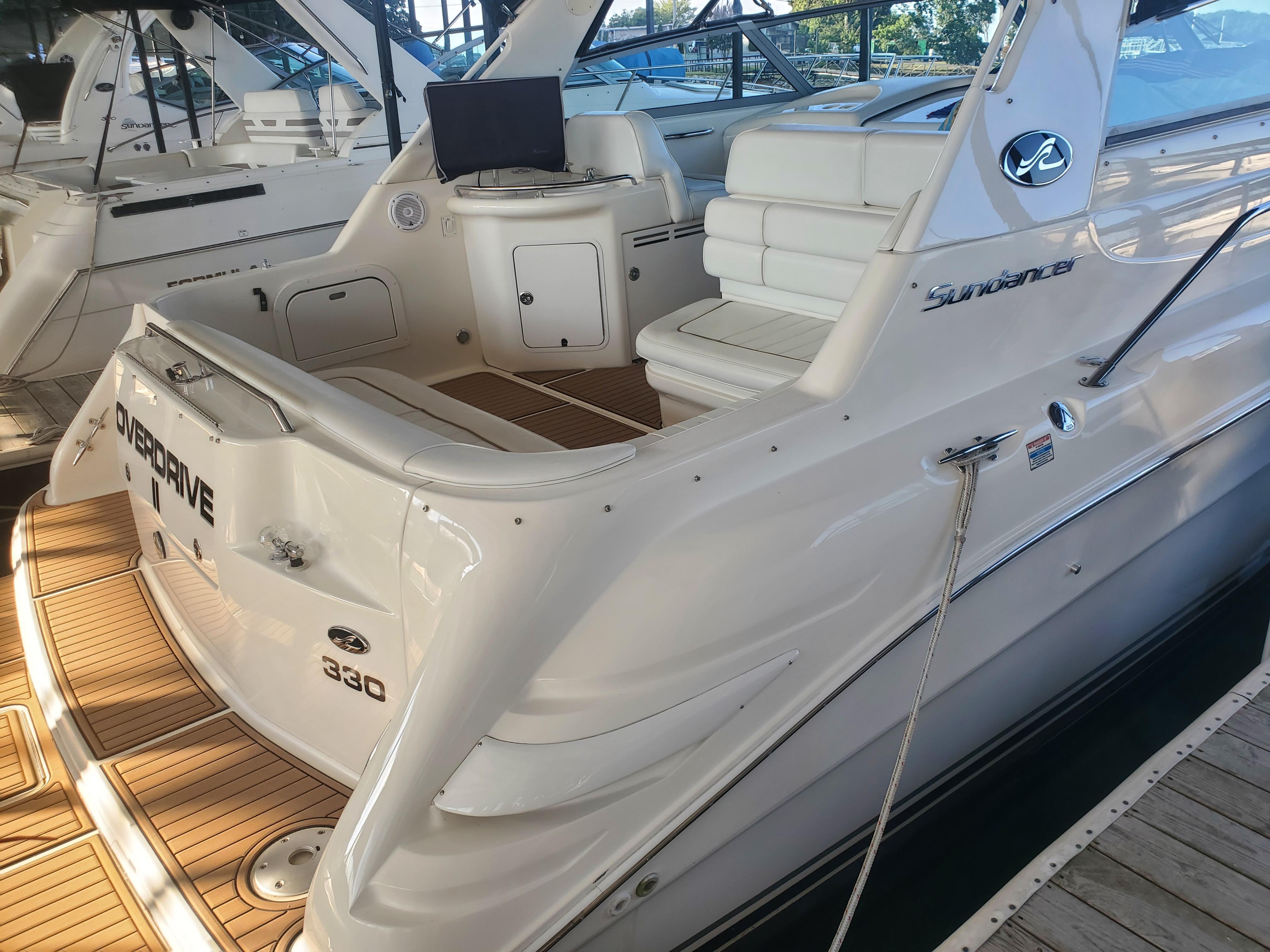 1998 Sea Ray 330 Sundancer