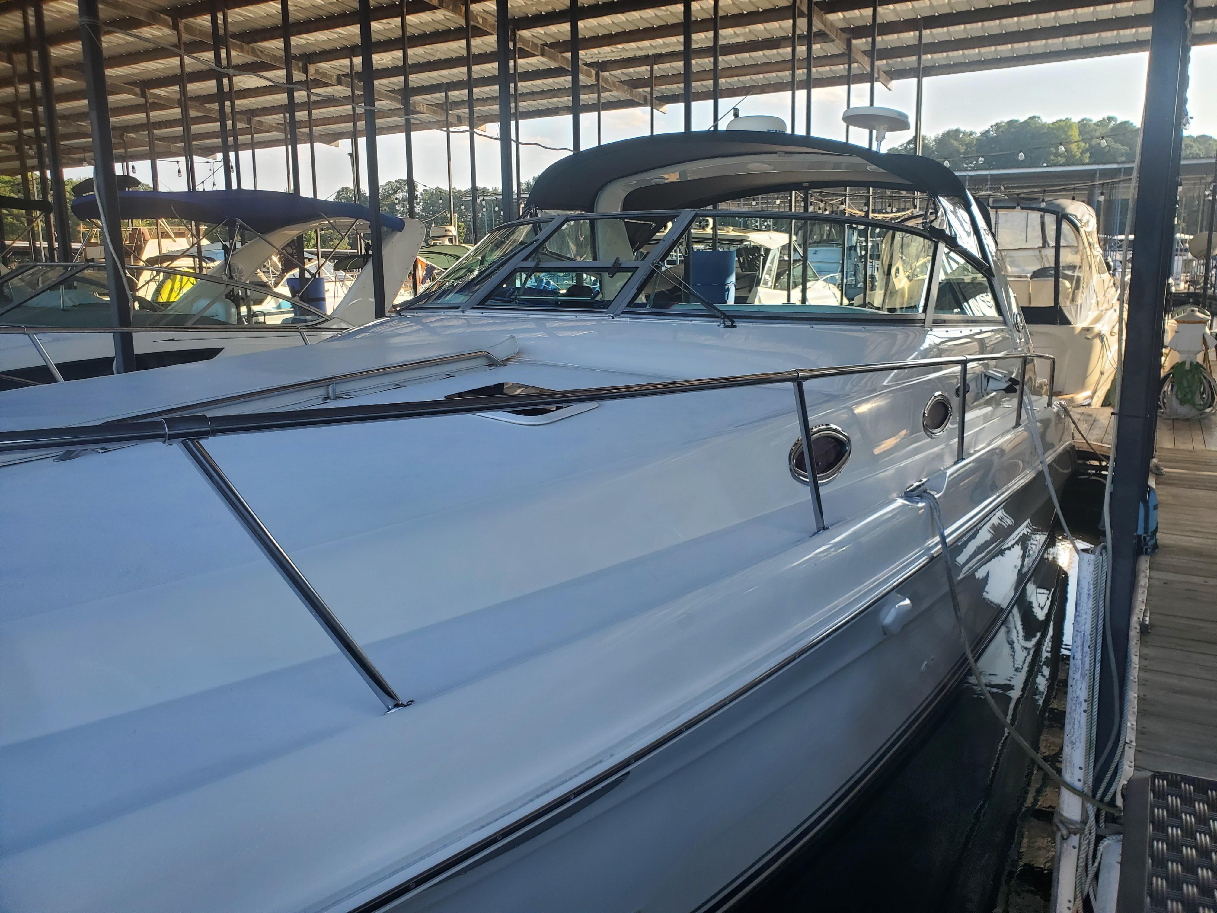 1998 Sea Ray 330 Sundancer