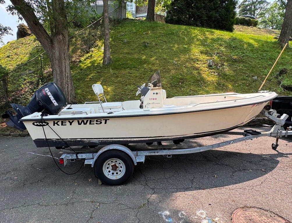 1995 Key West 1720 Sportsman