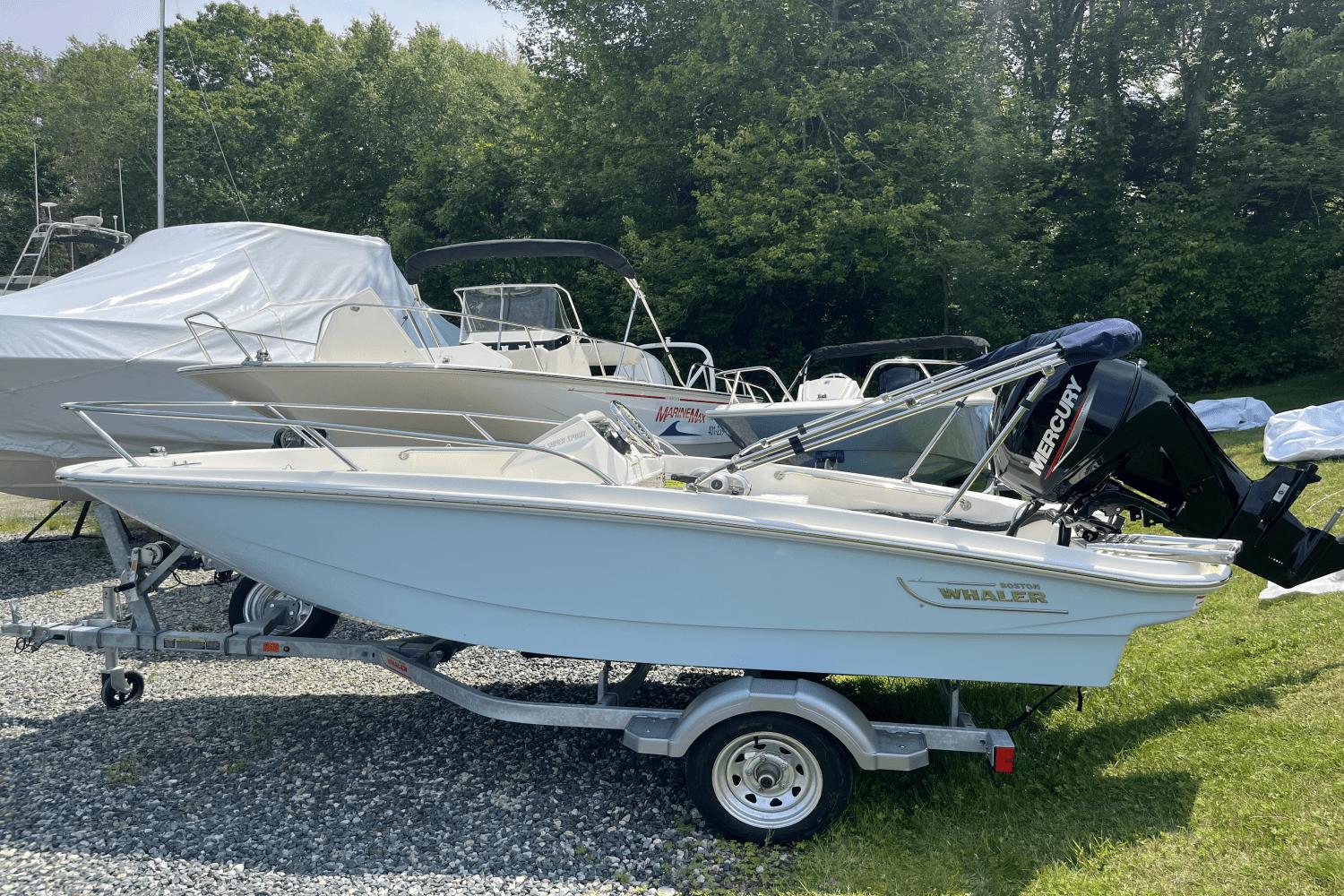 2025 Boston Whaler 130 Super Sport