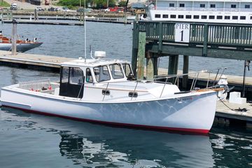 2015 Holland 32